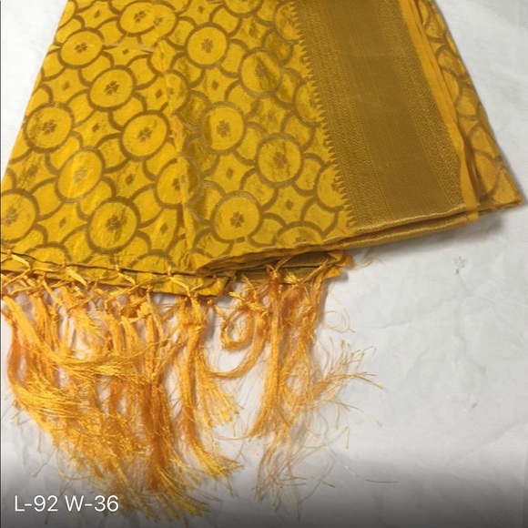 NWOT Indian Dupatta scarf  banarasi tassels full - Picture 12 of 16